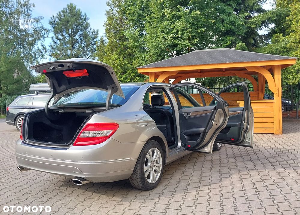Mercedes-Benz Klasa C 280 Elegance Sport Edition + - 13