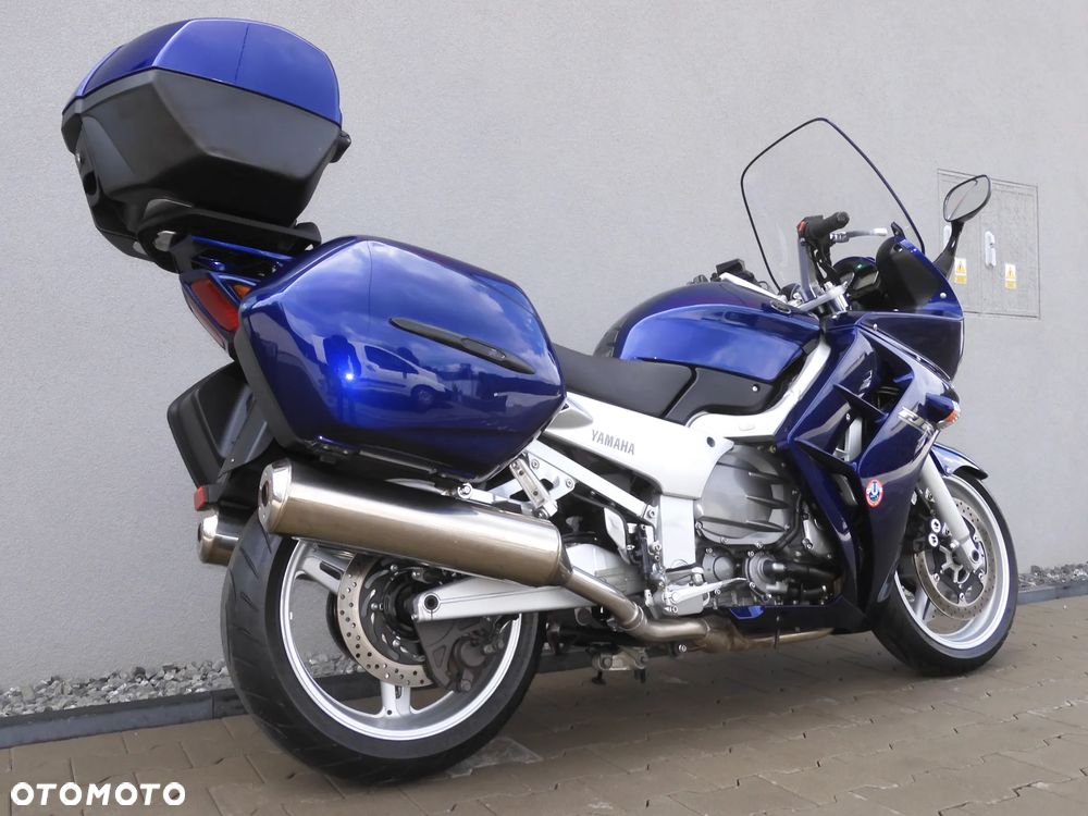 Yamaha FJR - 16