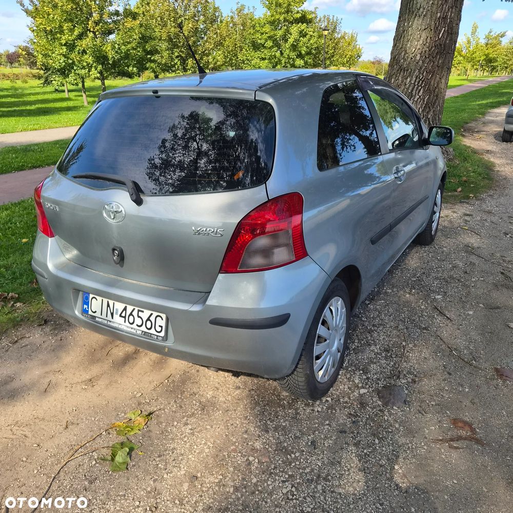 Toyota Yaris - 6