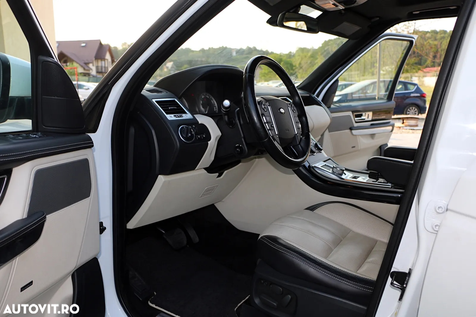 Land Rover Range Rover Sport 3.0 SDV6 Autobiography - 13