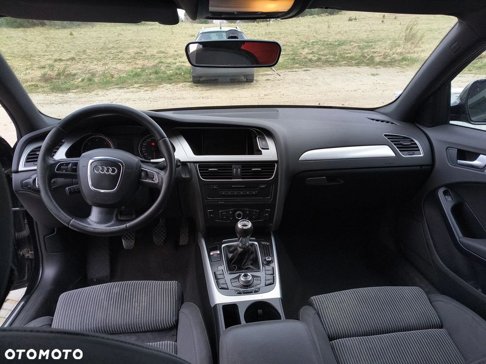 Audi A4 Avant 2.0 TDI - 7