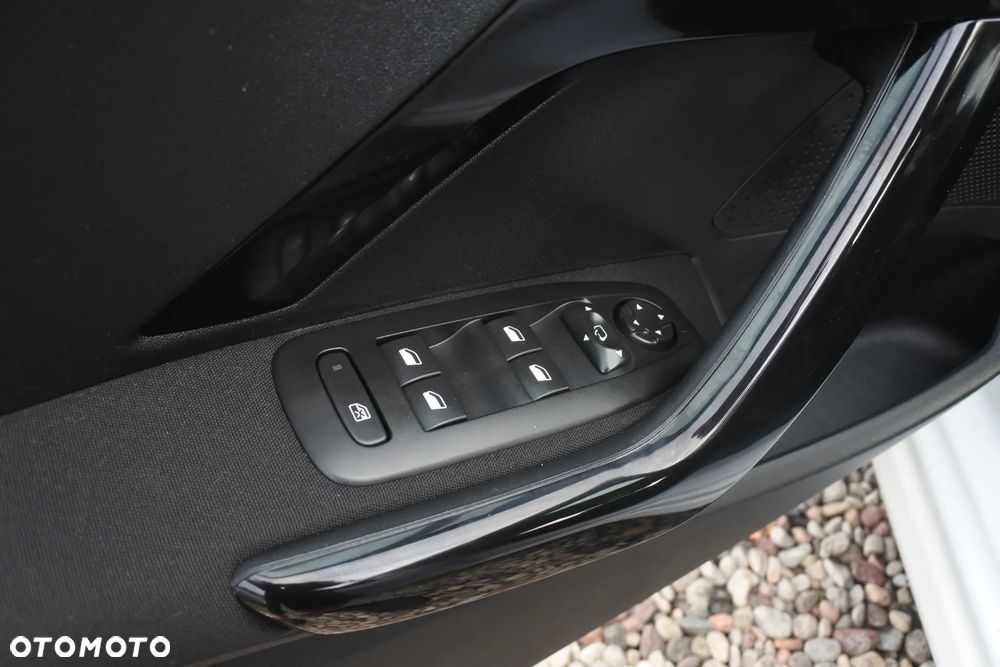 Peugeot 208 PureTech 110 Stop & Start EAT6 Allure - 21