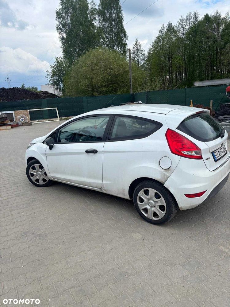 Ford Fiesta - 2