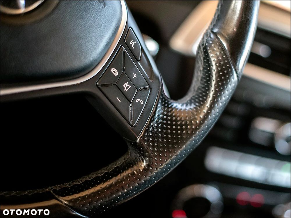 Mercedes-Benz Klasa C 180 BlueEFFICIENCY 7G-TRONIC Avantgarde - 22