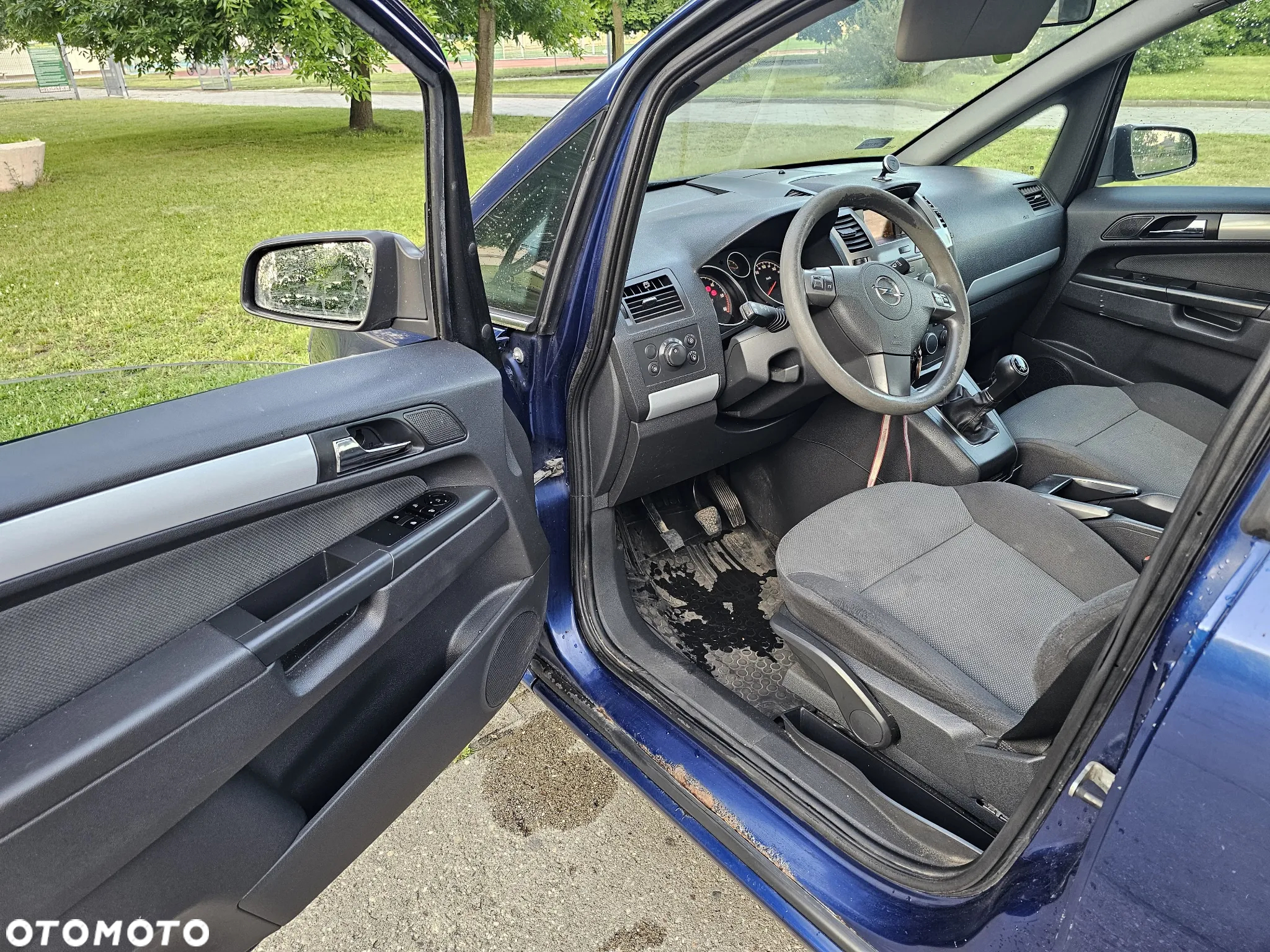 Opel Zafira - 10