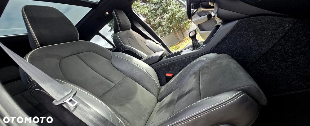 Volvo XC 40 T3 R-Design - 14