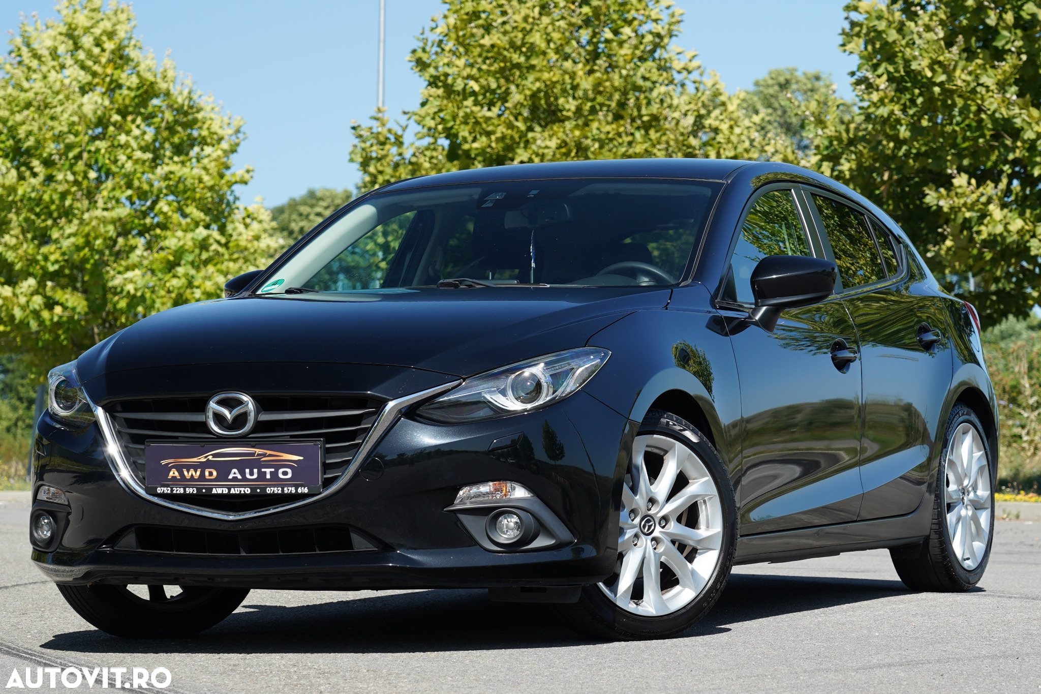 Mazda 3 SKYACTIV-G 120 Sports-Line - 2