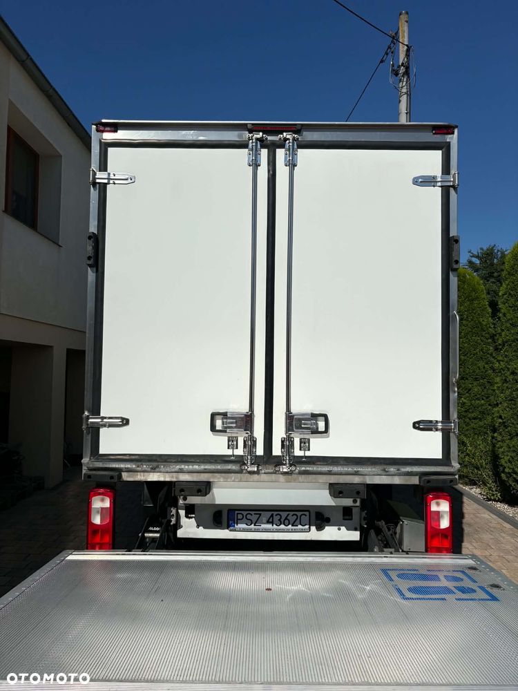 Volkswagen Crafter - 22