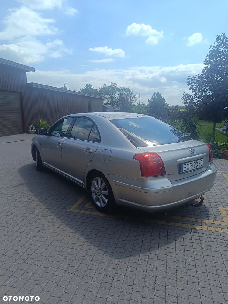 Toyota Avensis 1.8 VVT-i Sol - 5