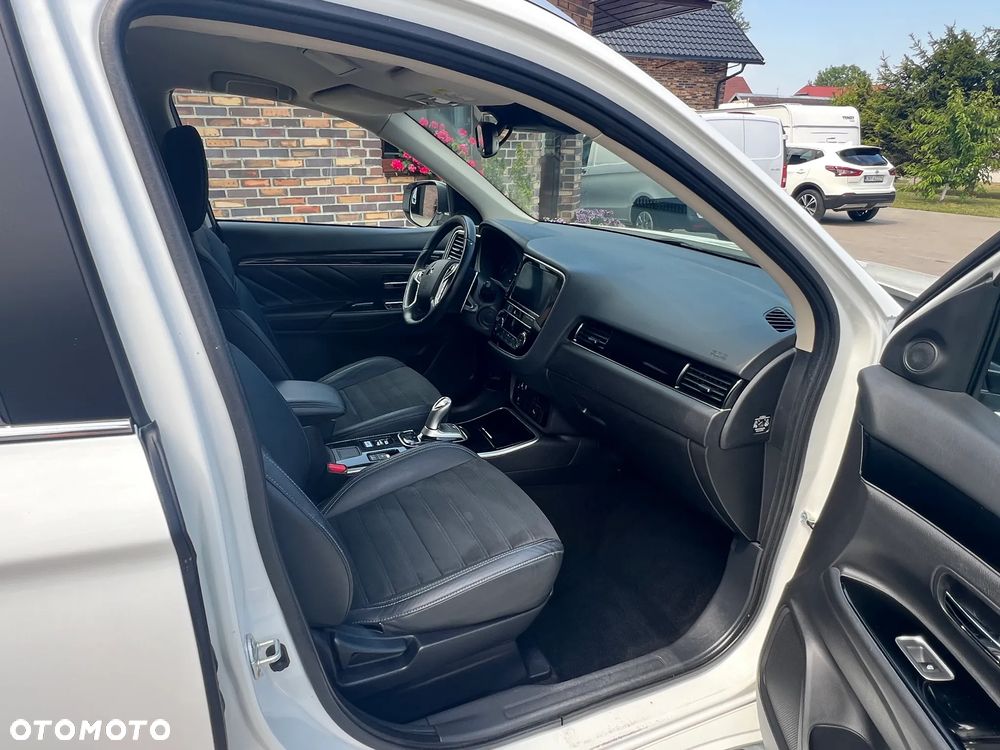 Mitsubishi Outlander 2.4 4WD - 14