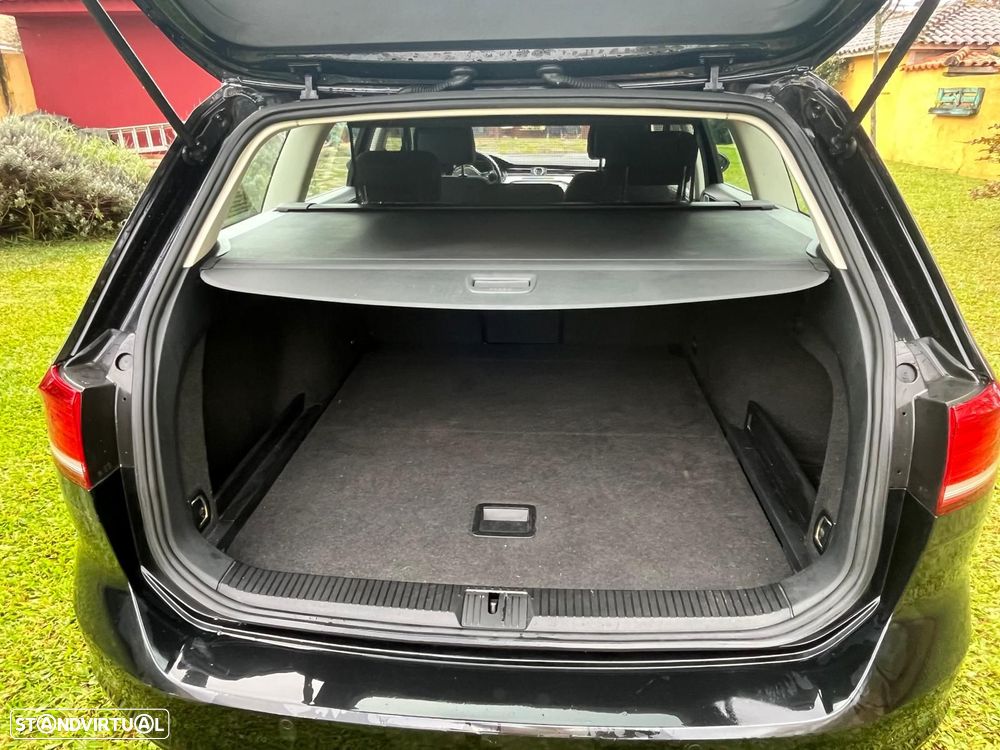 VW Passat Variant 2.0 TDi Confortline - 18