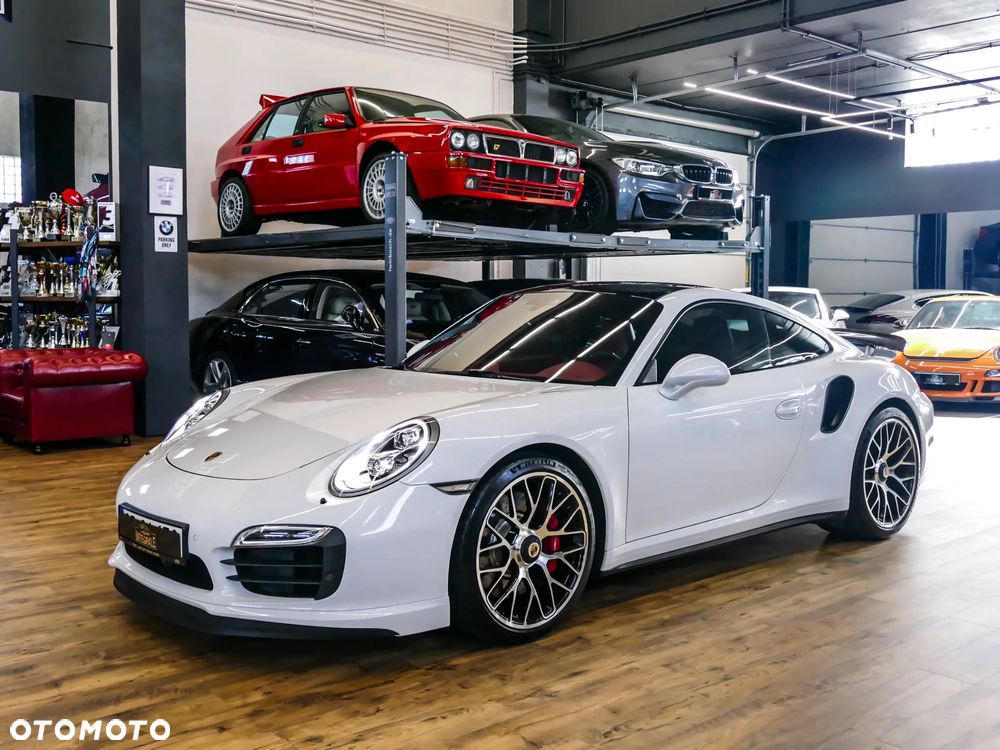 Porsche 911 Turbo S - 1