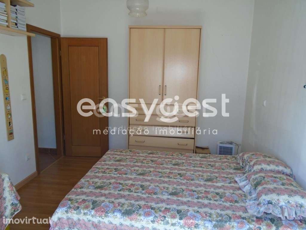 Moradia T3 de 2 Pisos com Terreno perto do Centro da Vila de Pataias - Grande imagem: 5/41