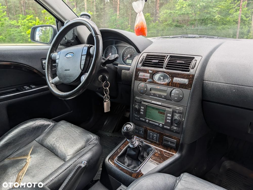 Ford Mondeo 2.5 V6 Ghia X100 / X - 6