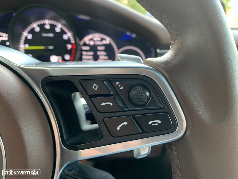 Porsche Panamera 4 E-Hybrid Executive - 18