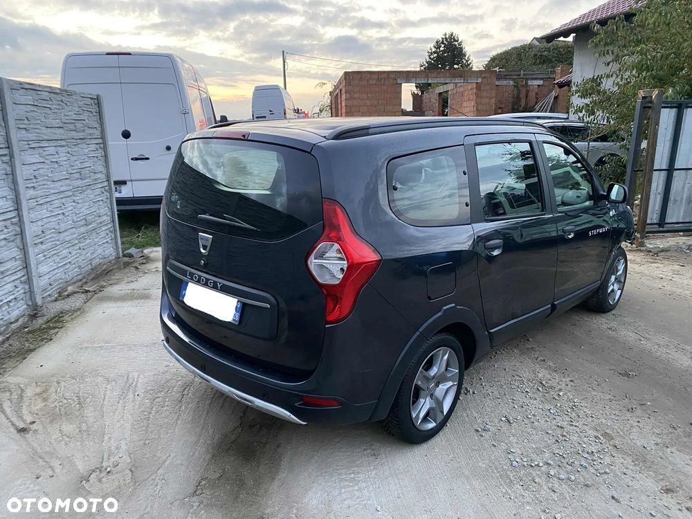 Dacia Lodgy 1.5 Blue dCi Stepway S&S - 37