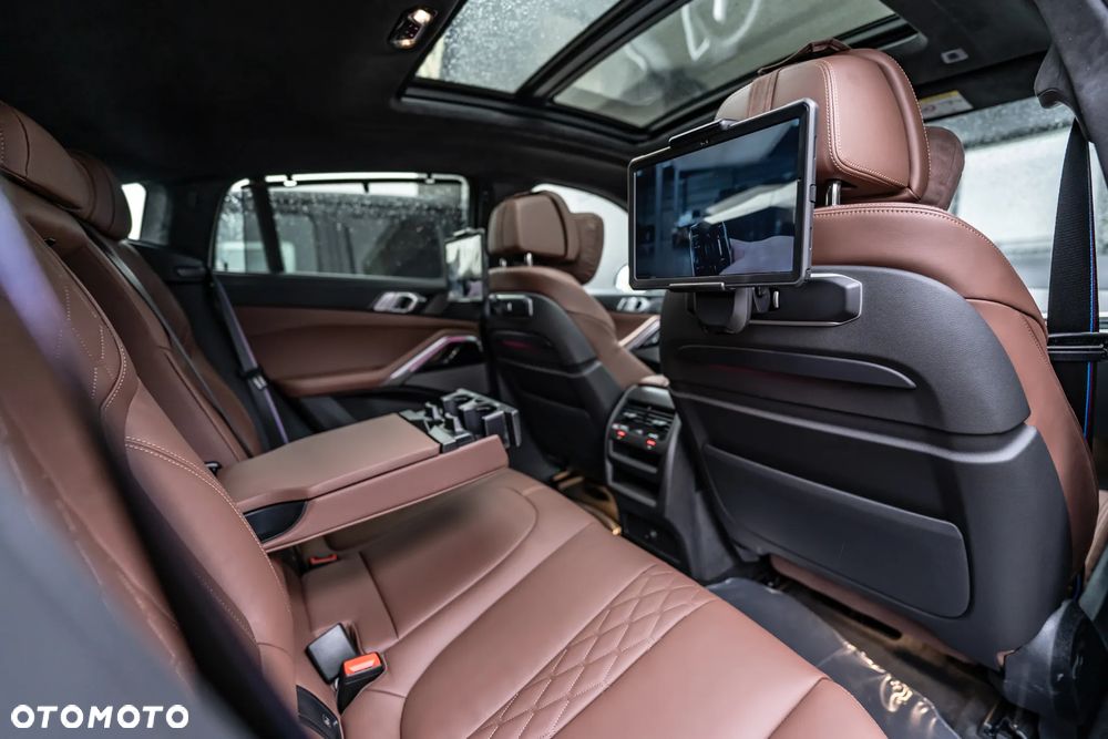 BMW X6 M60i xDrive - 37