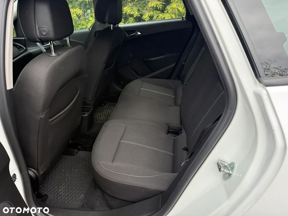 Opel Astra 1.6 Enjoy - 6