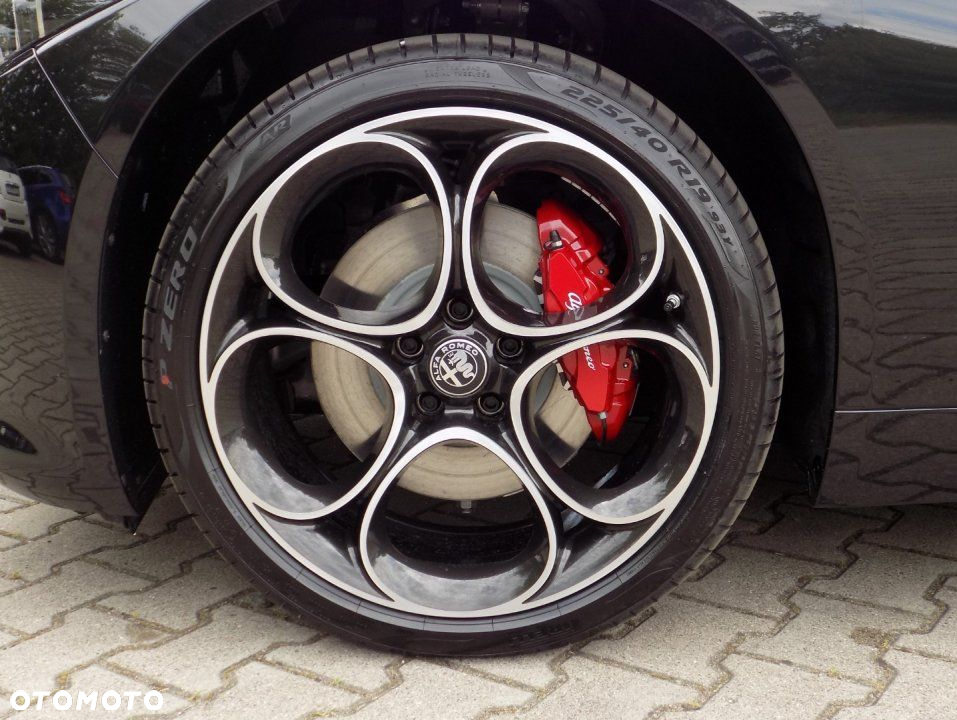 Alfa Romeo Giulia - 18