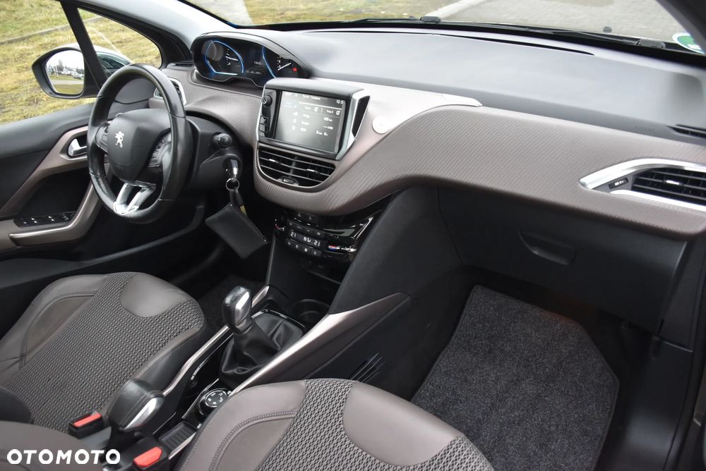 Peugeot 2008 e-HDi FAP 92 STOP & START Allure - 18