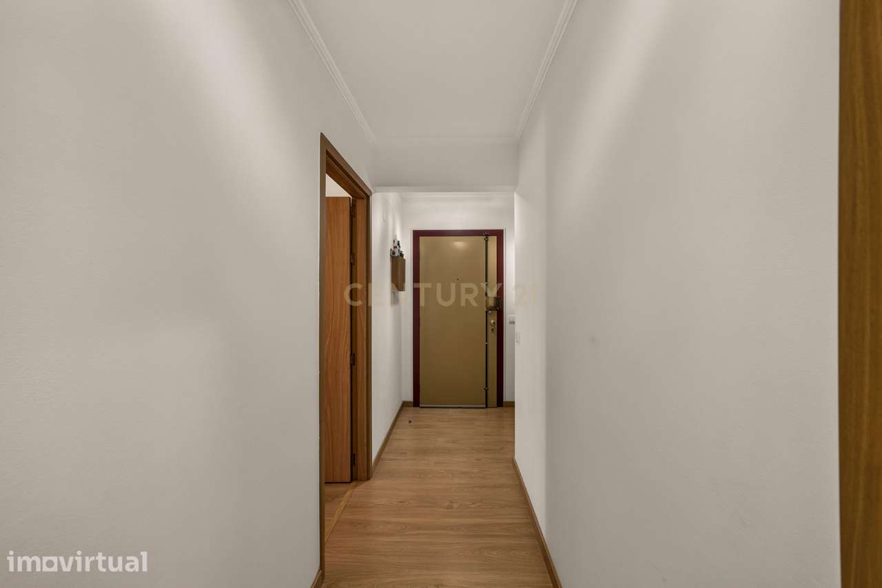 Apartamento T3 com parqueamento privativo (Monte da Caparica) - Grande imagem: 3/35