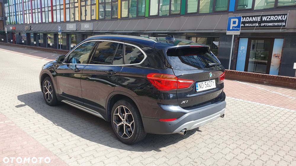 BMW X1 xDrive25i xLine - 4