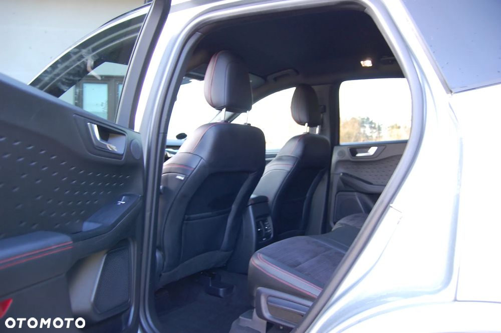 Ford Kuga 2.0 EcoBlue 4x4 ST-LINE X - 25