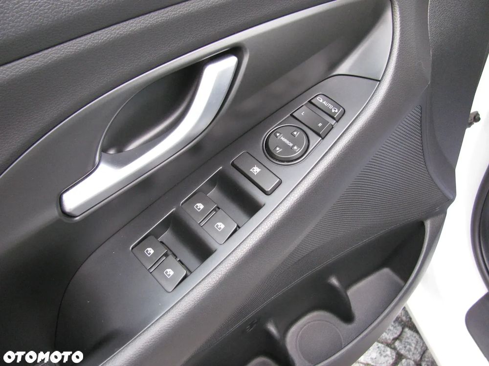 Hyundai i30 1.4 T-GDI Trend - 25