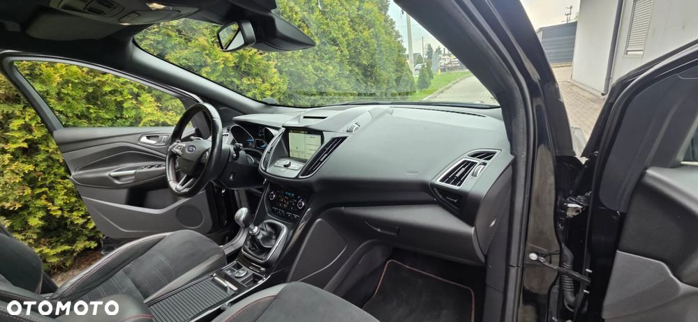 Ford Kuga 2.0 TDCi 4WD Titanium Plus - 39