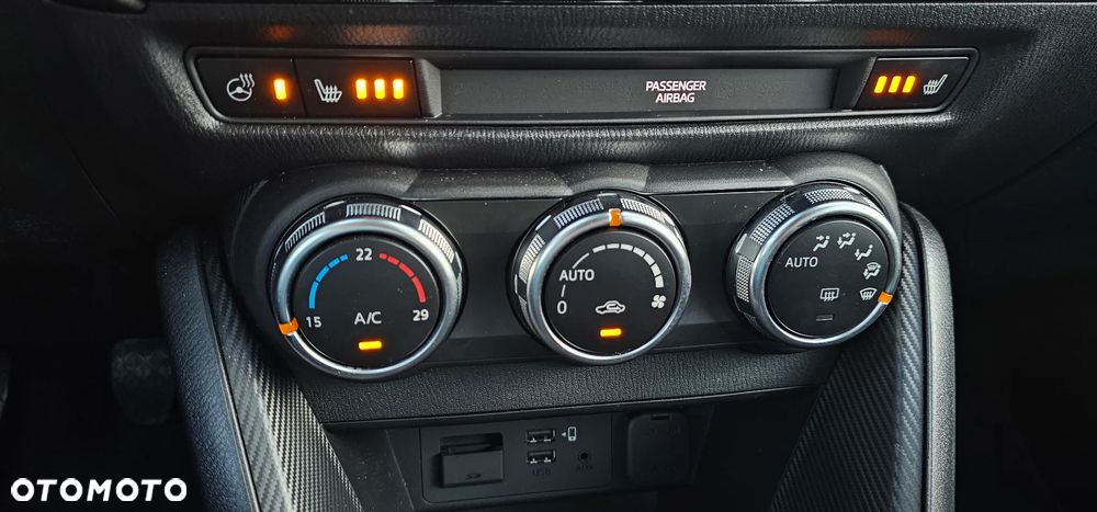 Mazda 2 - 10