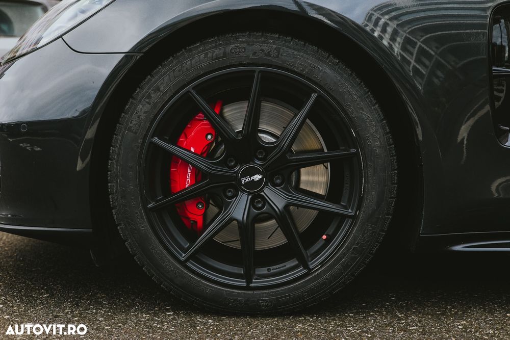 Porsche Panamera - 4