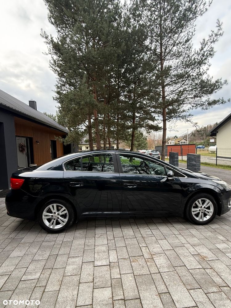 Toyota Avensis 1.8 Sol - 9