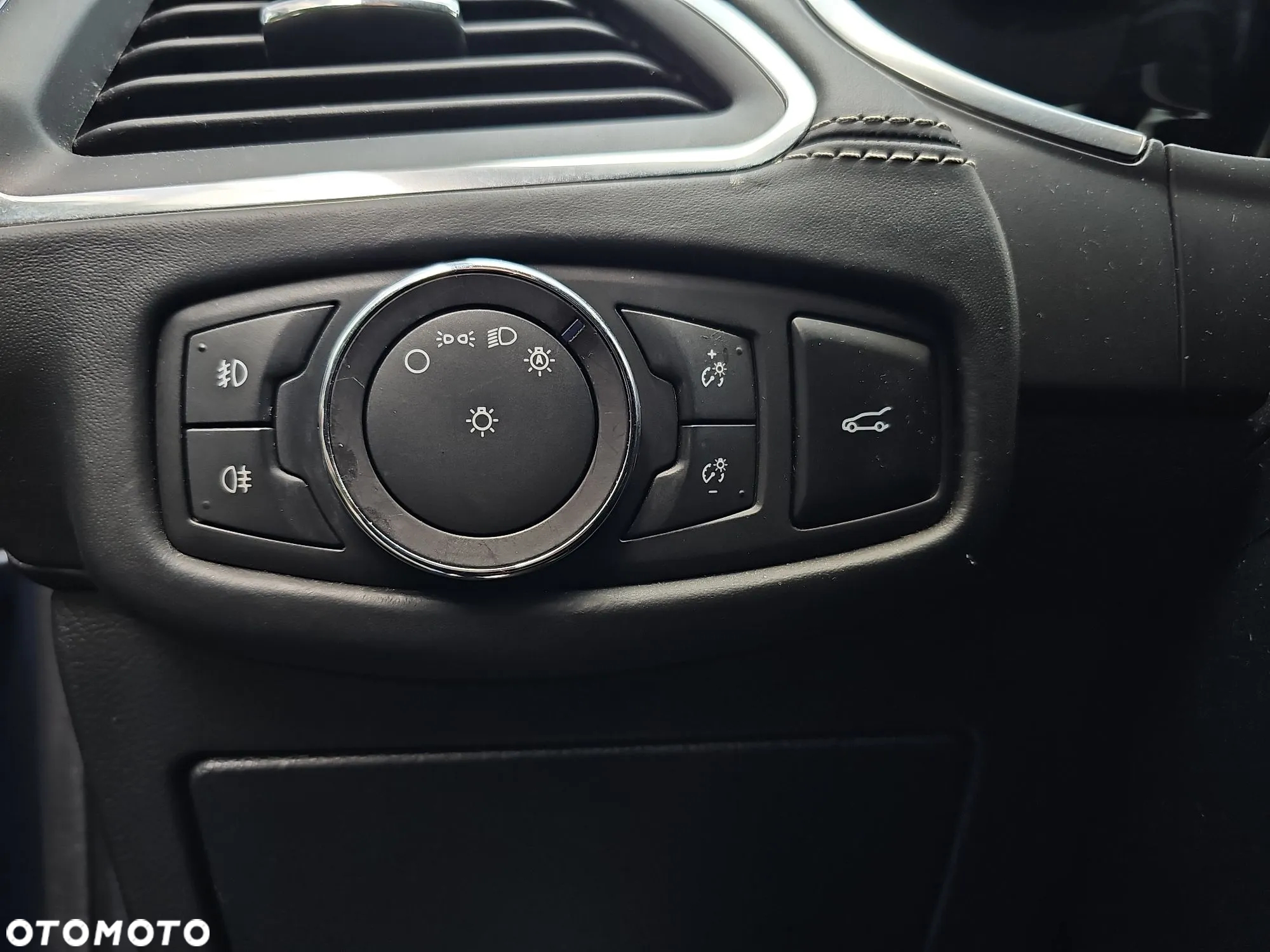 Ford S-Max 2.0 EcoBlue Twin-Turbo Vignale - 36