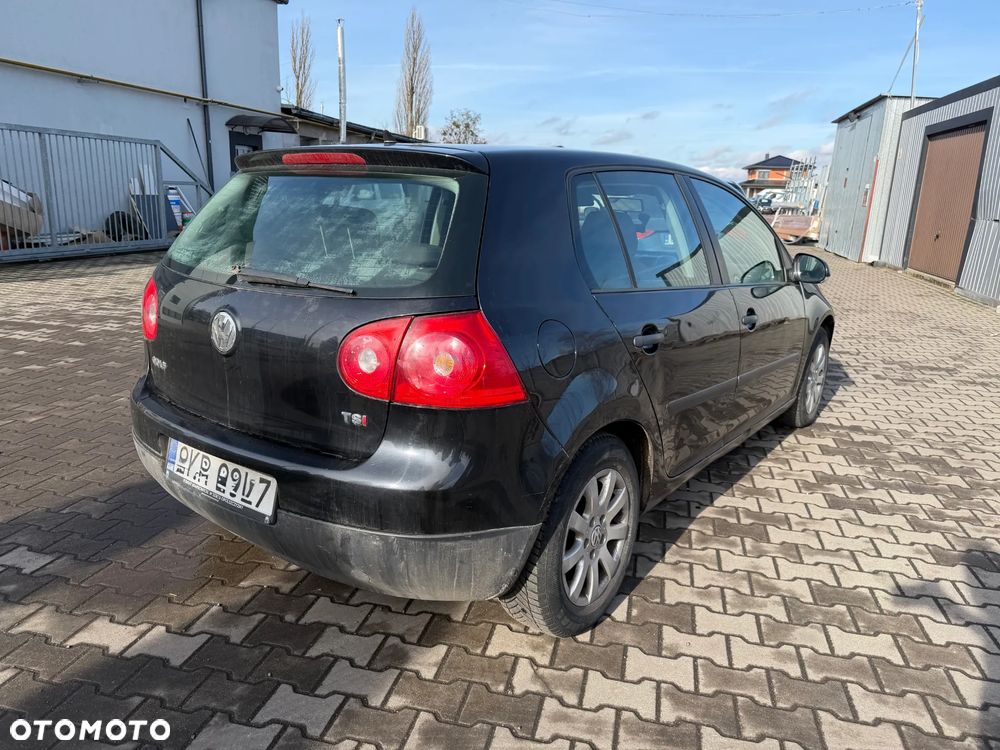 Volkswagen Golf - 6