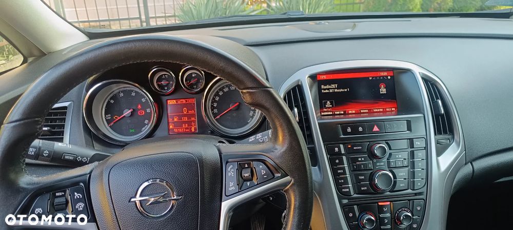 2015 Opel Astra, photograph 9