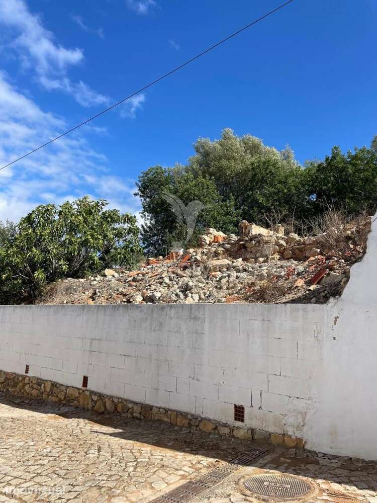 TERRENO URBANO COM VIABILIDADE DE CONSTRUÇÃO EM PADERNE - Grande imagem: 3/11