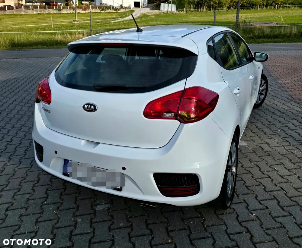 Kia Ceed - 29