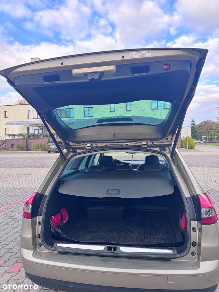 Citroën C5 Tourer HDi 135 FAP Exclusive - 6
