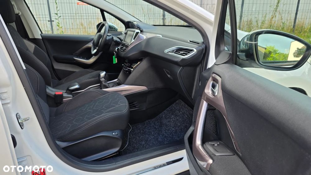 Peugeot 2008 1.5 BlueHDi Style - 13
