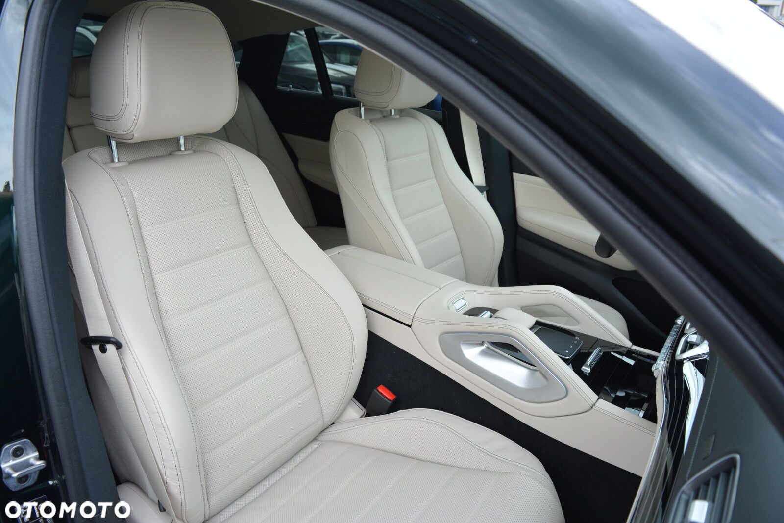 Mercedes-Benz GLE - 30