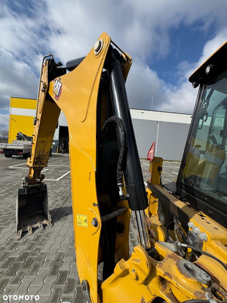 Caterpillar 428 - 18