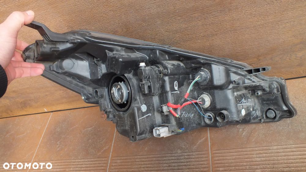 Lampa przednia lewa Toyota Yaris III lift soczewka - 7