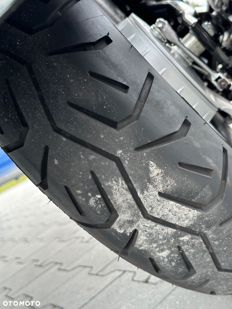 Suzuki VL 800 Volusia - 10