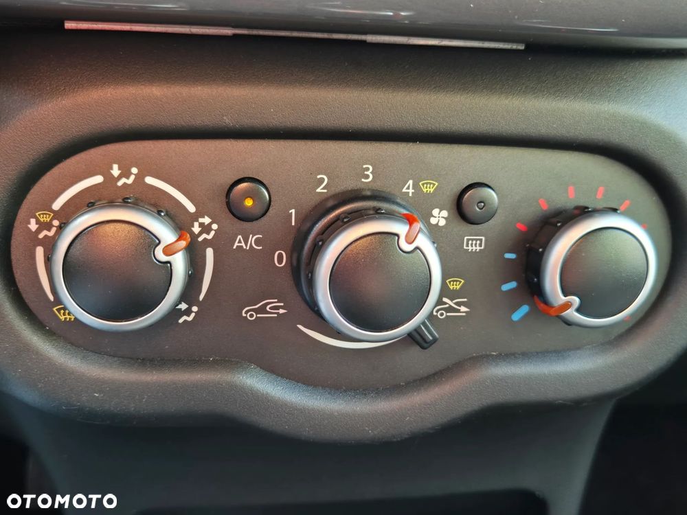 Renault Twingo SCe 70 Start&Stop LIMITED - 11