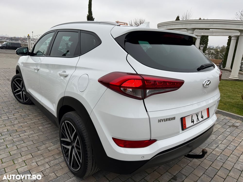 Hyundai Tucson 2.0 CRDI 4WD Automatik Premium - 2
