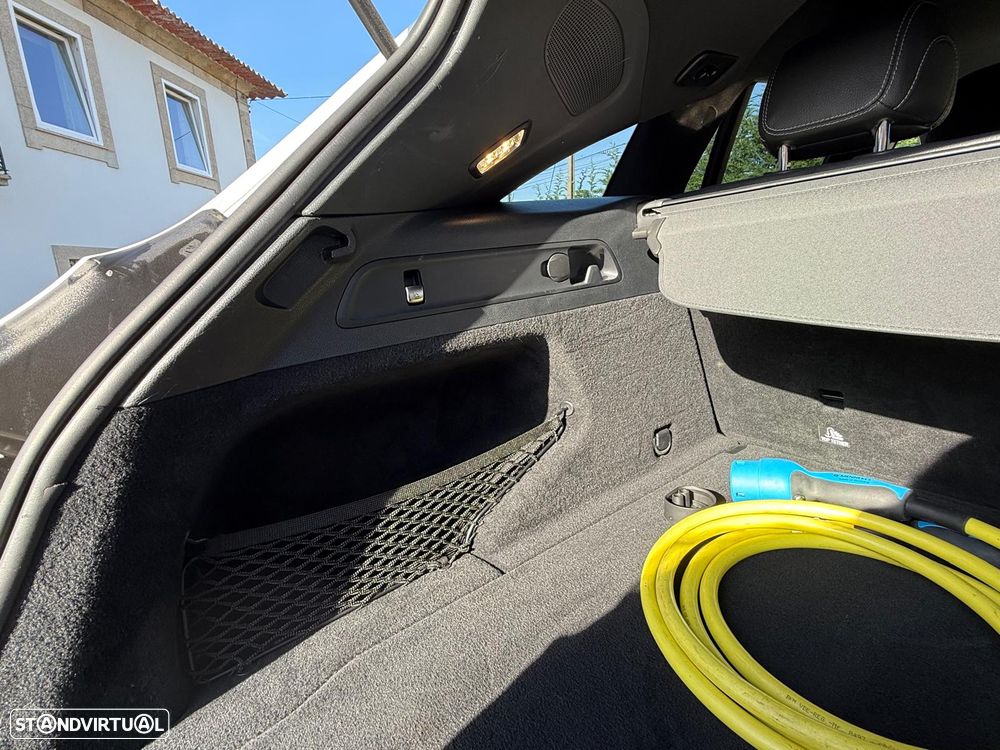 Mercedes-Benz EQC - 14