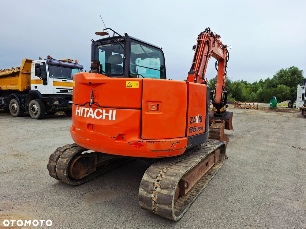 Hitachi ZX85USB-5A - 24