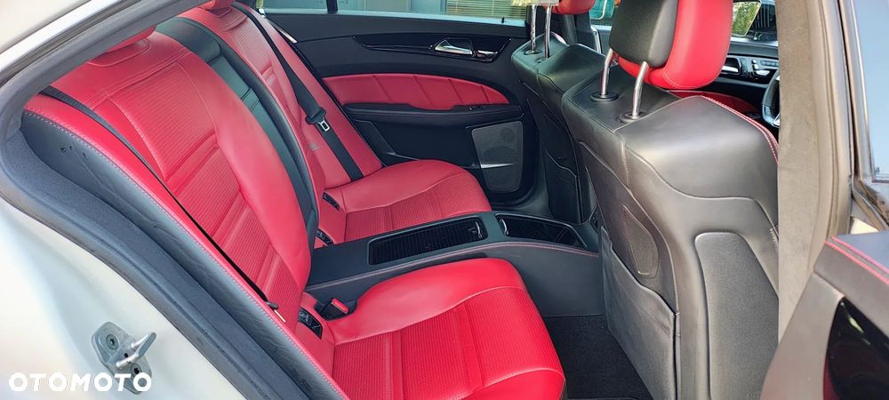 Mercedes-Benz CLS 63 AMG 4-Matic - 35