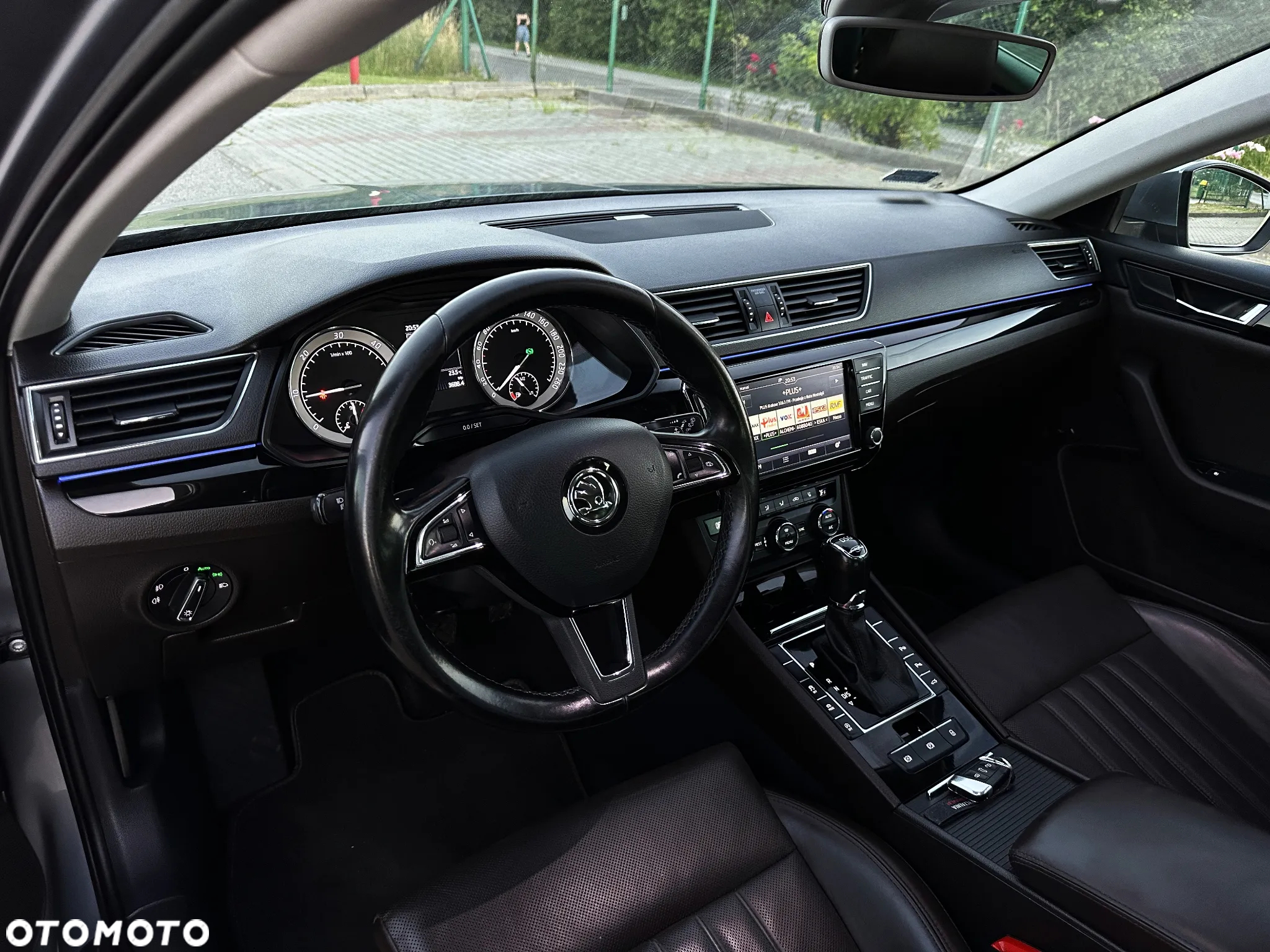 Skoda Superb Combi 2.0 TDI 4x4 DSG L&K - 16