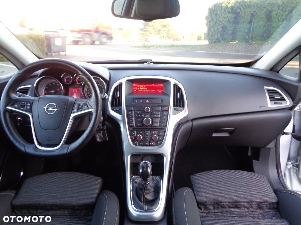 Opel Astra GTC 1.4 Turbo - 15